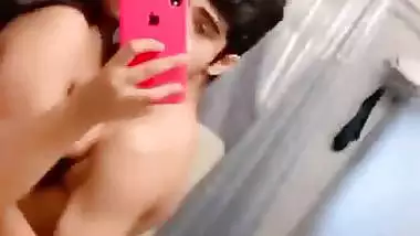 Indian sex MMS of a crazy guy fucking his GF in her bathroom