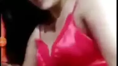 Desi mature slut strips slowly to show her XXX body to horny lover