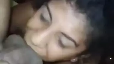 Desi wife loves doing amateur MMS porn with man's XXX tool in mouth