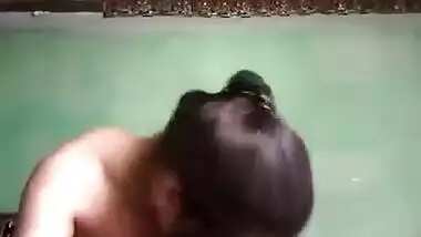 Getting tired of being alone Desi whore masturbates in XXX stream