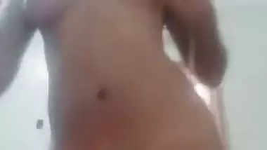 Sasiya Telugu hot slut girl naked solo video