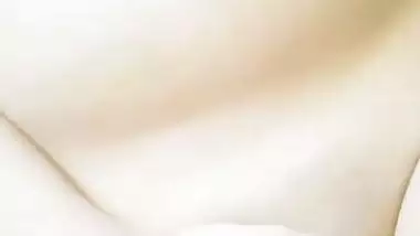 Chamet girl shy naked boobs and pussy showing for money