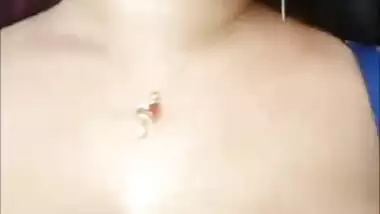 Chubby bhabhi striptease big boobs and pussy show