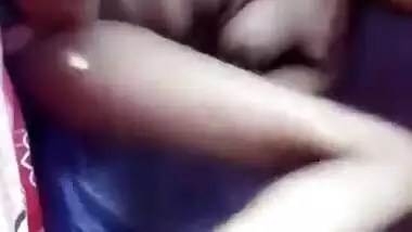 Excited Desi turns on webcam and fingers XXX orifice on the floor