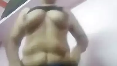 It is a wonderful day for the Desi girl to expose her XXX pomelos