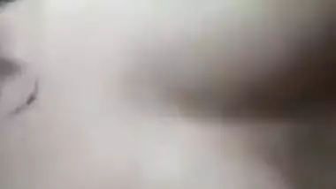 Today Exclusive- Desi Girl Record Her Nude Video For Bf