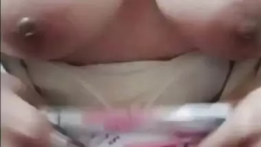 Huge milky boobs popping out â€“ sexy Indian girlfriend