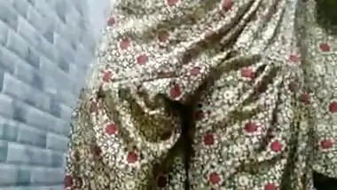 Super Horny Indian Girl Show’s Nude Body and Dancing Part 2