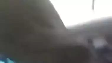 Lustful Desi bitch has oral XXX sex in car with man making MMS video