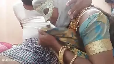 Masked XXX partner fucks Desi in missionary and she is in seventh heaven