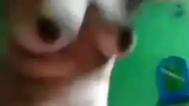 Bangladeshi mom gets all naked and shakes her Desi tits on XXX show