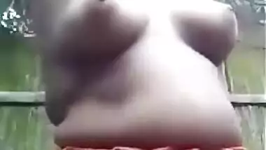 Bengali village Desi XXX wife shows her nude body on selfie cam outdoors