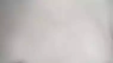 Desi Boudi with black hair does XXX porn of herself fingering her pussy