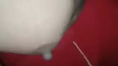 MMS footage of Desi babe who likes XXX sized dick fucking her mouth