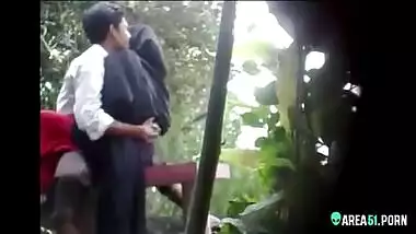 Kinky school girl fucked with BF outdoor bench In park. Desi voyeur сaught on mms