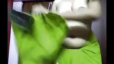 Indian porn videos of Deep naval muslim bhabhi wearing her eid gift