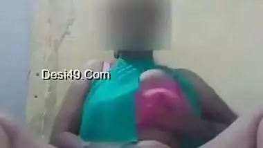 Today Exclusive- Horny Desi Girl Showing Her Boobs And Wet Pussy Part 1