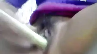 Indian girl makes her XXX pussy public and masturbates it with sex veggie