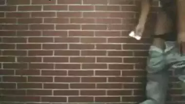 Bhojpuri ladke se Bihari maid ki chudai ka Indian porn