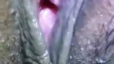 Indian female needs her boyfriend to film close-up porn of her cherry