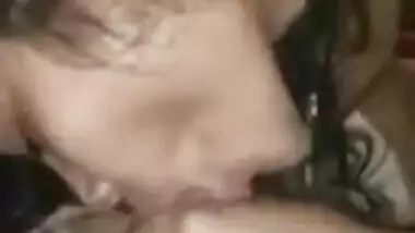 Sexy desi girl sucking bf cock