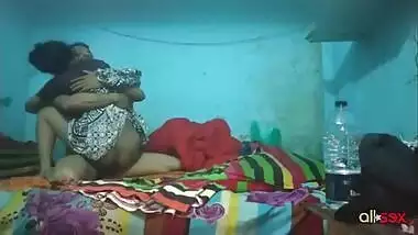 Desi village wife sex with young servant while husband is in the store