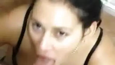 Desi Rich Bhabhi Sucking Like a Pro