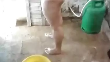 Neighbor Wife Taking Bath - Movies.