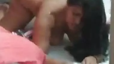 Indian milf Esposa puta viciada em sexo recebe visita só vizinho pauzudo e é fodida intensamente até o talo