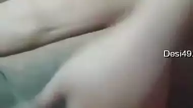 Today Exclusive- Desi Girl Record Her Nude Video For Lover