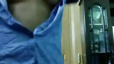 Guy has XXX chance to see favorite Desi love naked tipping for stripping