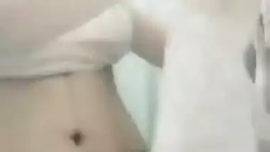 Pakistani Desi minx allows her saggy XXX girls to hang a bit at home