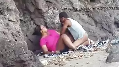Indian blue film of a juvenile pair enjoying outdoor sex on the beach