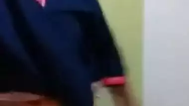 Indian can't wait to go to toilet and pisses on floor in XXX clip