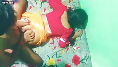 Bhabhi ko ulta kar ke gand ki malish ki or payas bujhai