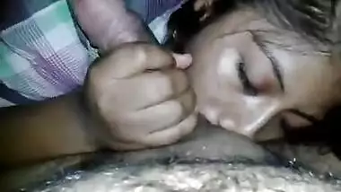 NRI slut blowing her lover dick nonstop