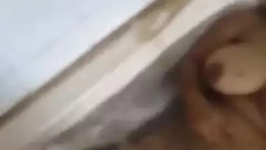 Today Exclusive- Wife Bath Top Bathing Clip Record By Hubby