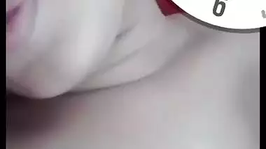 Mast boobs and pussy showing wife on video call