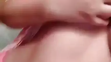 Indian sexy bhabhi Savita showing her boobs