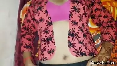 Sexy desi girl chupke chupke hot sex in secret room New Clip 1