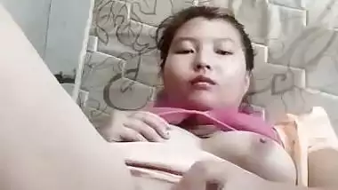 Hot Nepali sex video of a hot babe fucking with a cucumber
