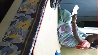 Indian maid handjob and cumload