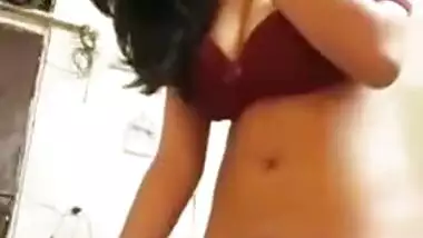 MMS video of horny Desi girl who plays XXX games with hairy pussy