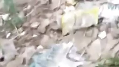 Desi randi shouts on another boy recording her while she fucking with one in bushes