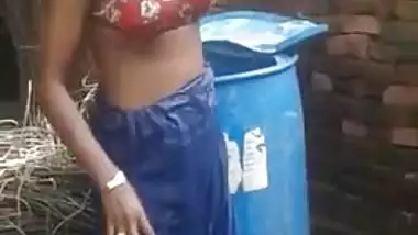 Slim Desi teen caught outdoors washing XXX body after sex with BF