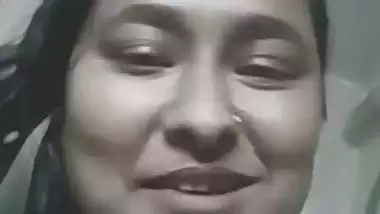 Chubby hijab lady naked body showing for boyfriend