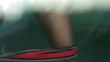 XXX whore in green sari can't hide from client who films her vagina