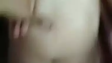 BF fucks his sexy GF’s tight, shaved pussy