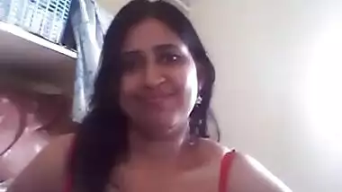 Huge Indian knockers are the first thing that MILF shows in porn video
