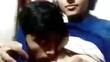 Pervert sucks cousin sister’s juicy boobs in desi mms